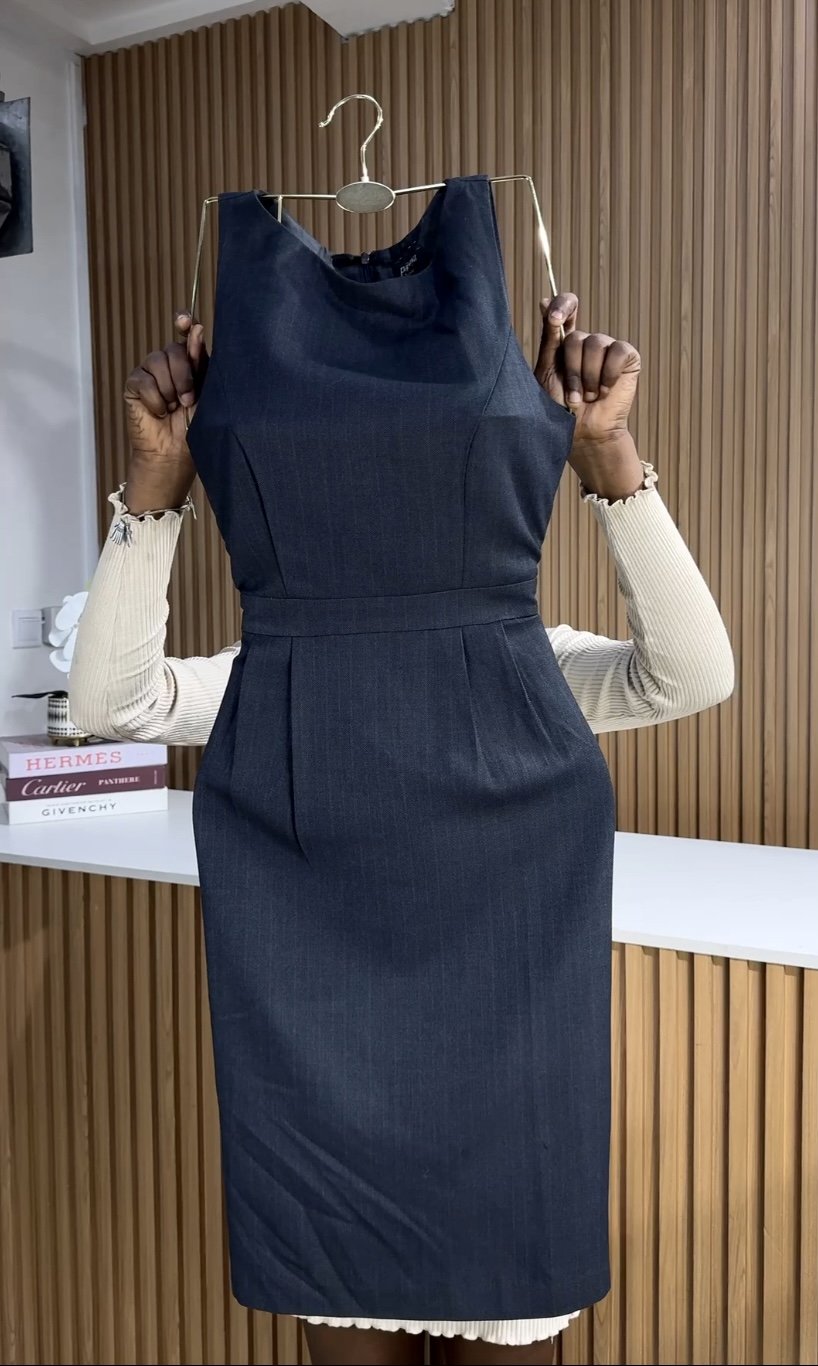 Blue armless corporate dress 010